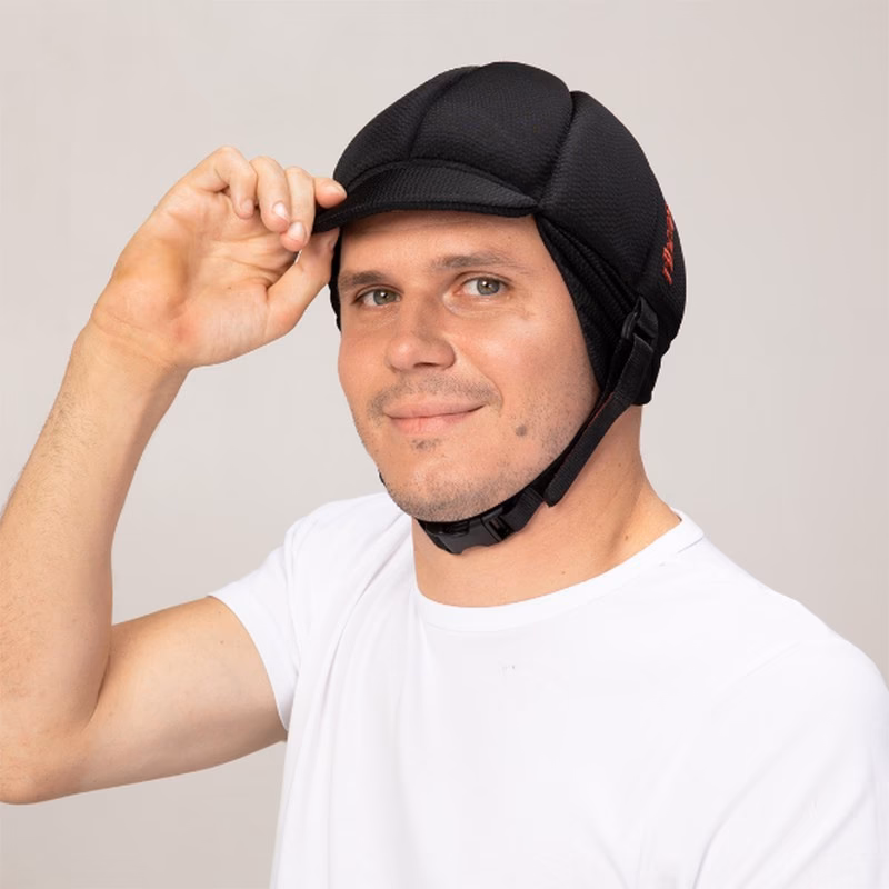 ¿Qué es un casco protector craneal en bebés?