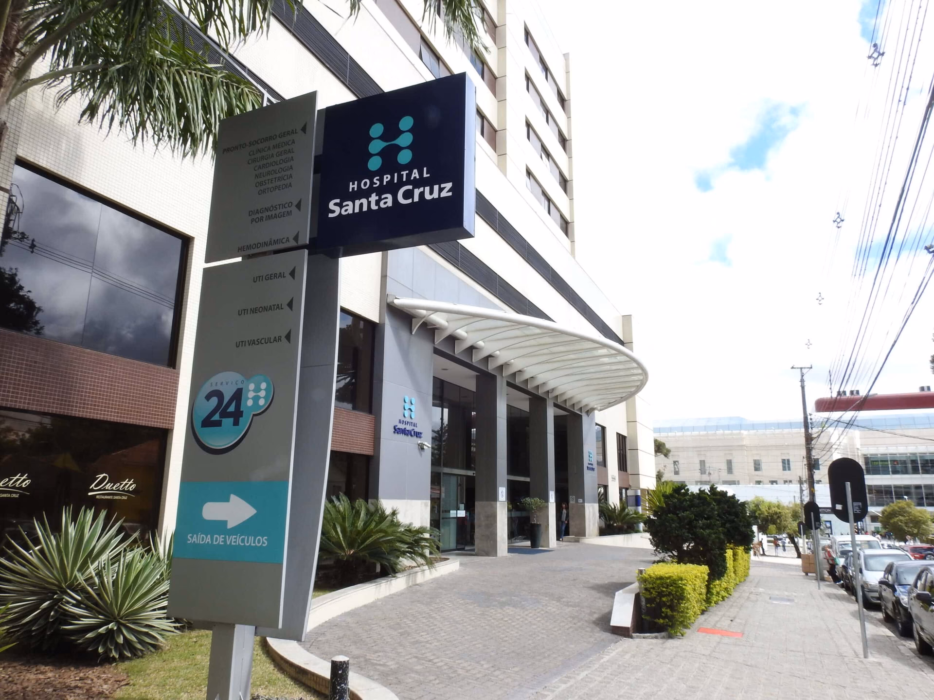 Quantos ortopedistas existem em Curitiba?