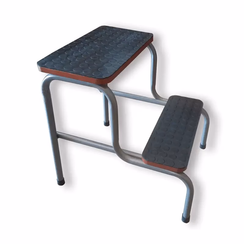 ¿Cuánto pesa un escabel médico?