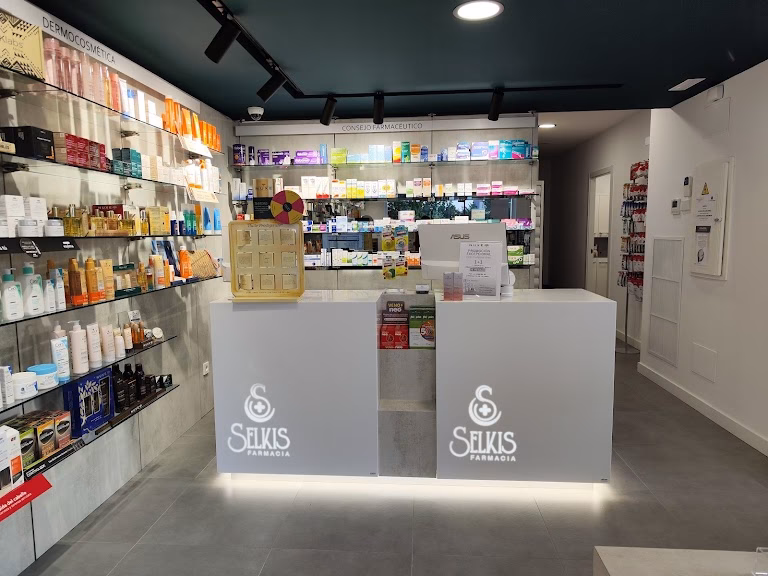 ¿Qué ofrece la farmacia Arroyomolinos?