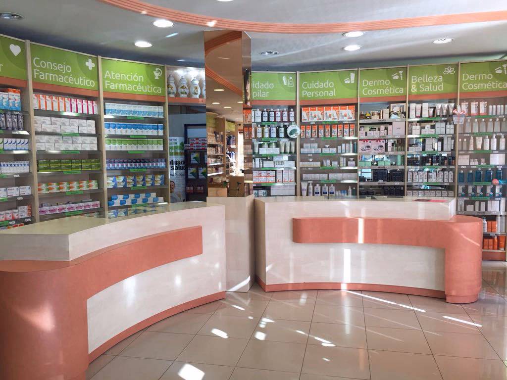 ¿Dónde se encuentra la farmacia del Dr Tróchez?