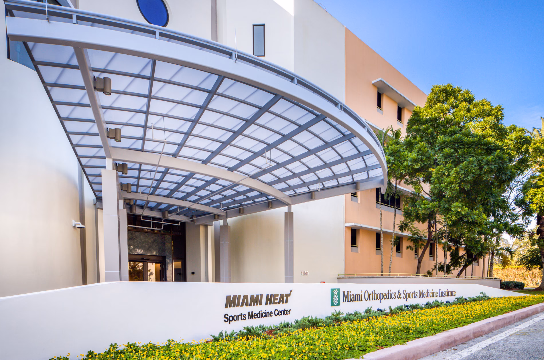 ¿Qué ofrece el Instituto de medicina deportiva de la Universidad de Miami?