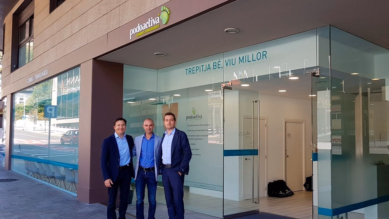 ¿Dónde se encuentra el podólogo en Barcelona?