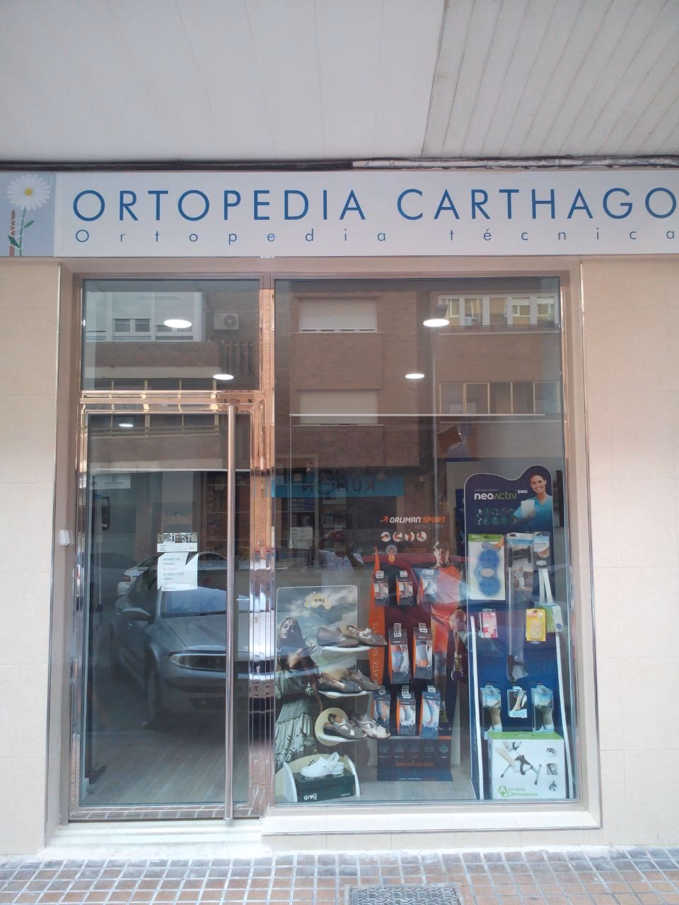 ¿Dónde se encuentra el Hospital Universal Cartago?