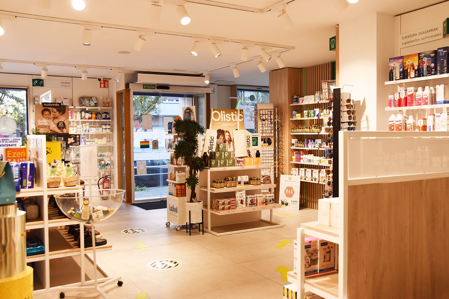 ¿Cómo contactar con centro médico Estella?