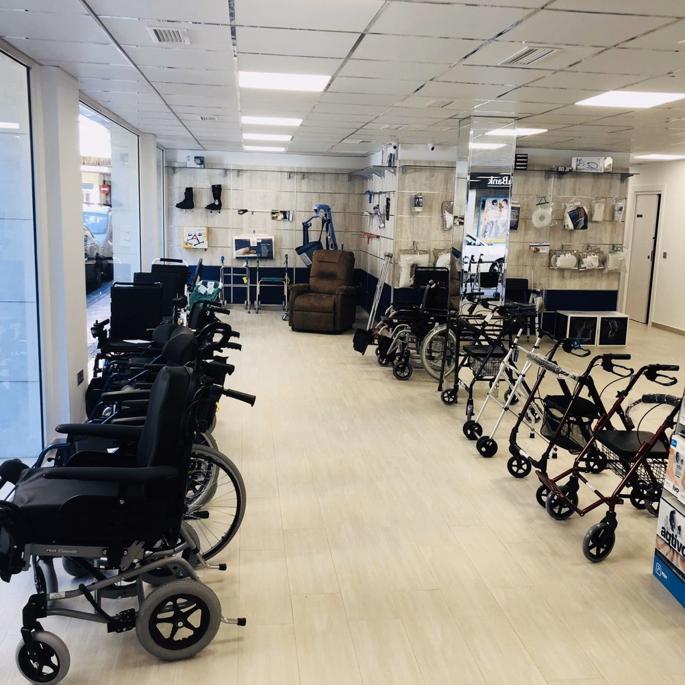 ¿Cuál es la dirección de la alberca en Murcia?