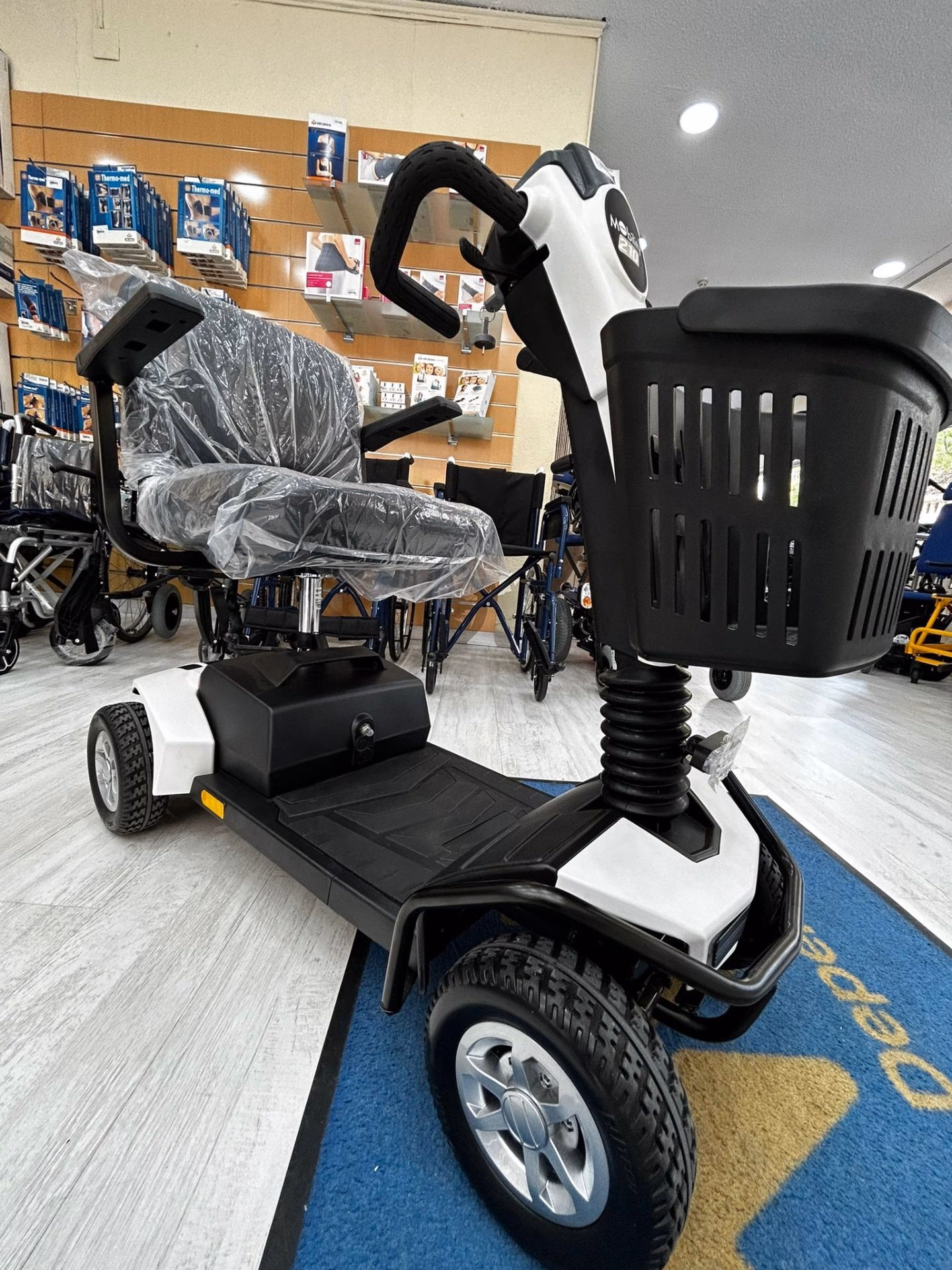 ¿Cómo puedo comprar artículos de Movilidad en Madrid?